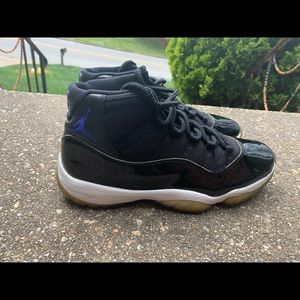 Jordan 11 Retro Space Jam (2016)